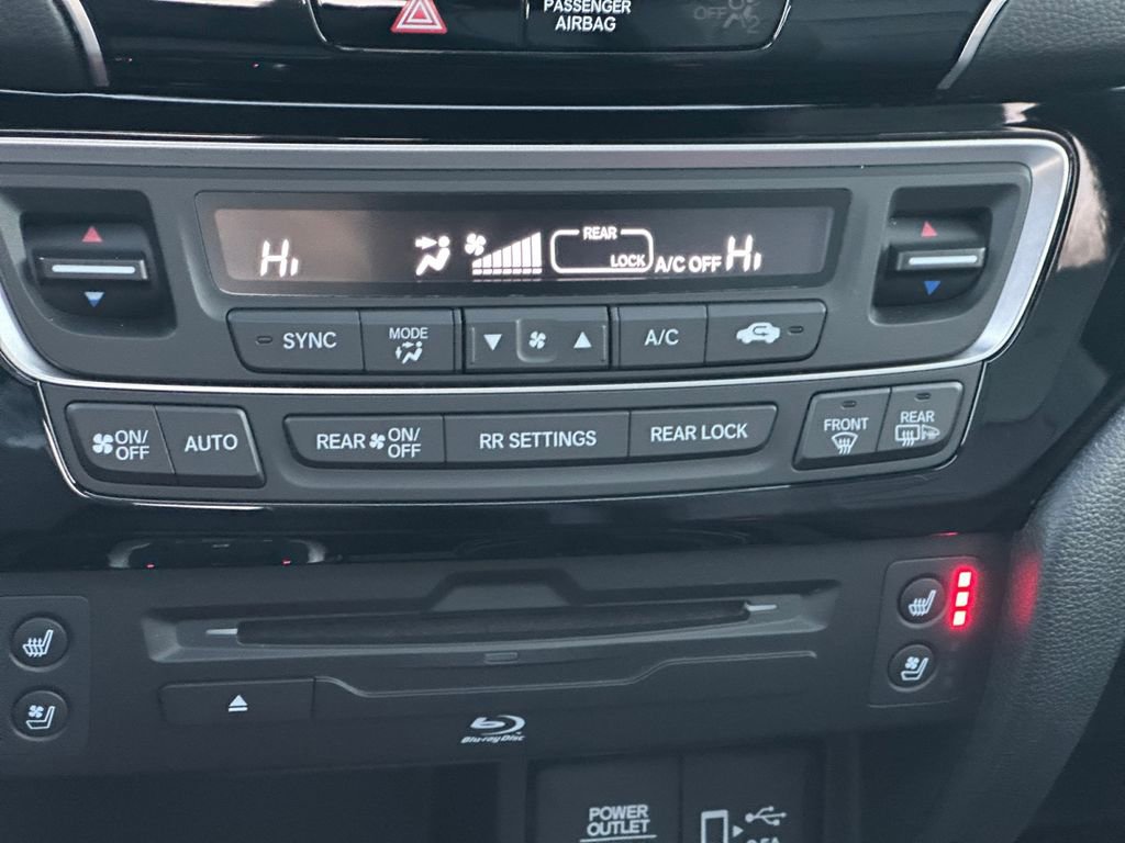 Used 2022 Honda Pilot Black Edition image 16