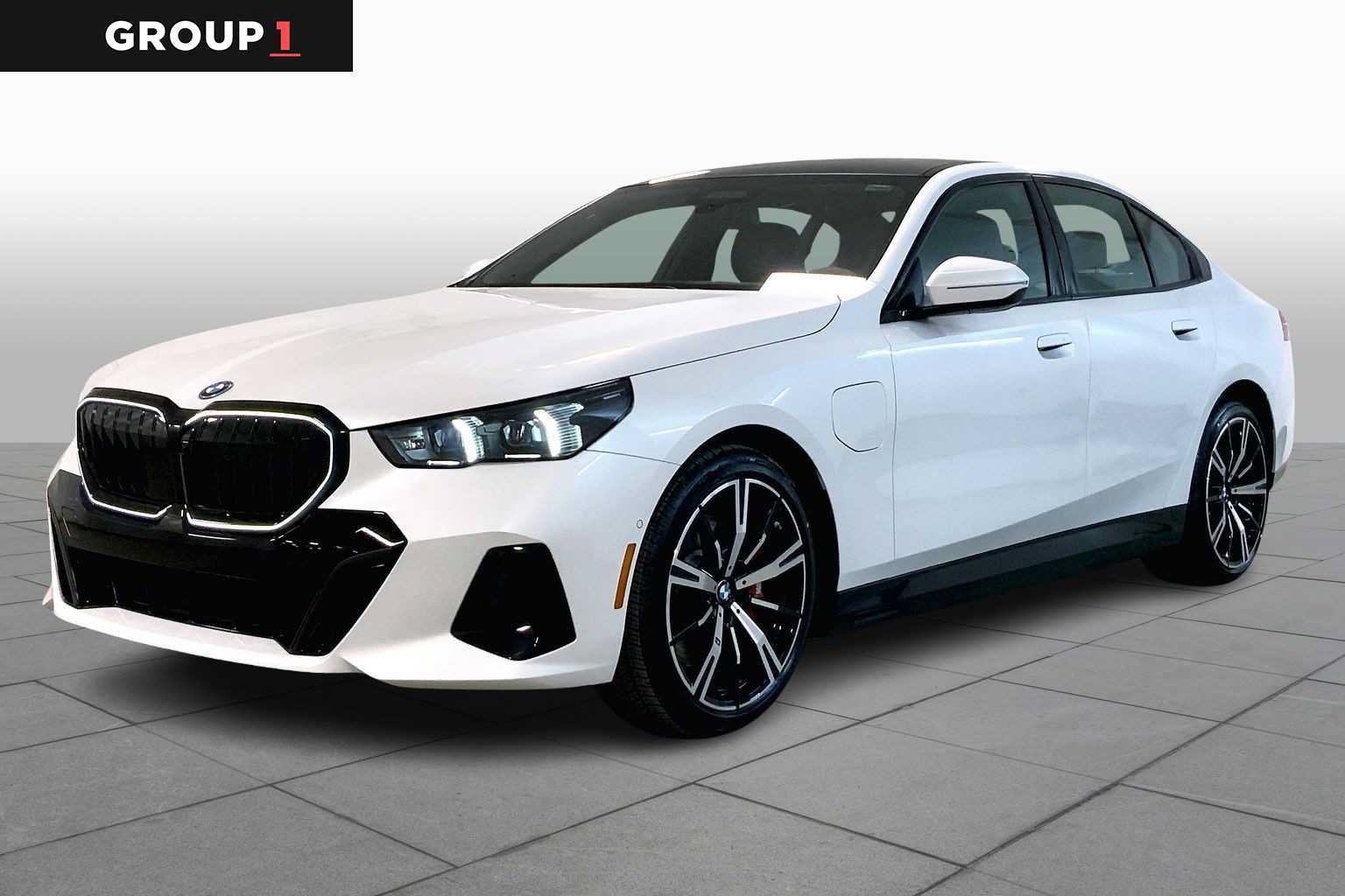 New 2026 BMW 550e xDrive w/ Executive Package AWD/4WD image 1