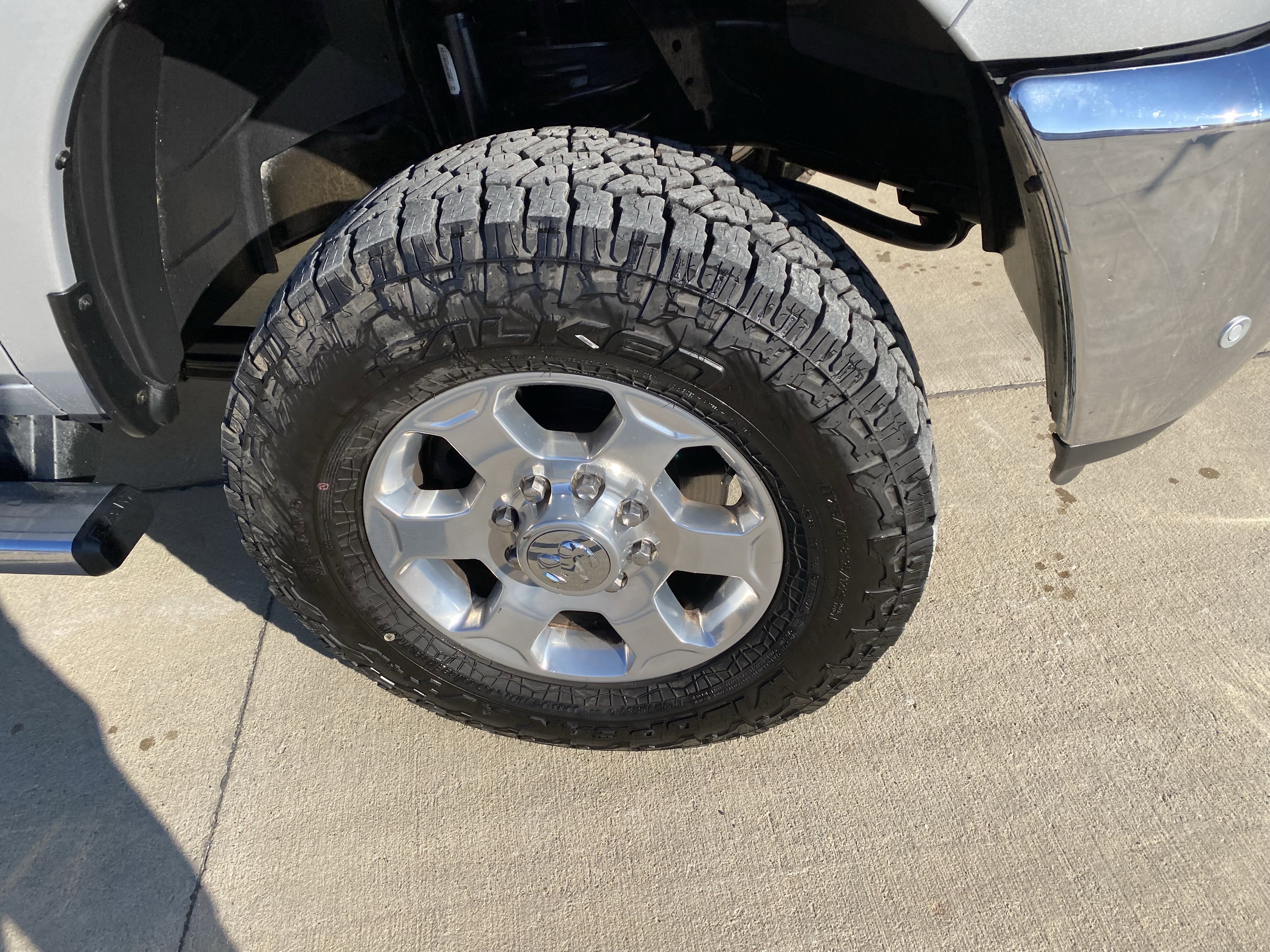 Used 2017 RAM 2500 Big Horn image 2