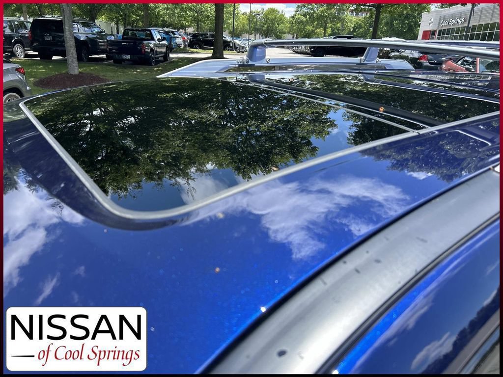Used 2023 Nissan Pathfinder Platinum FWD image 12