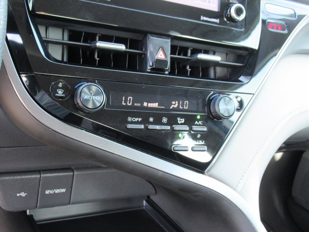 Used 2022 Toyota Camry LE image 23