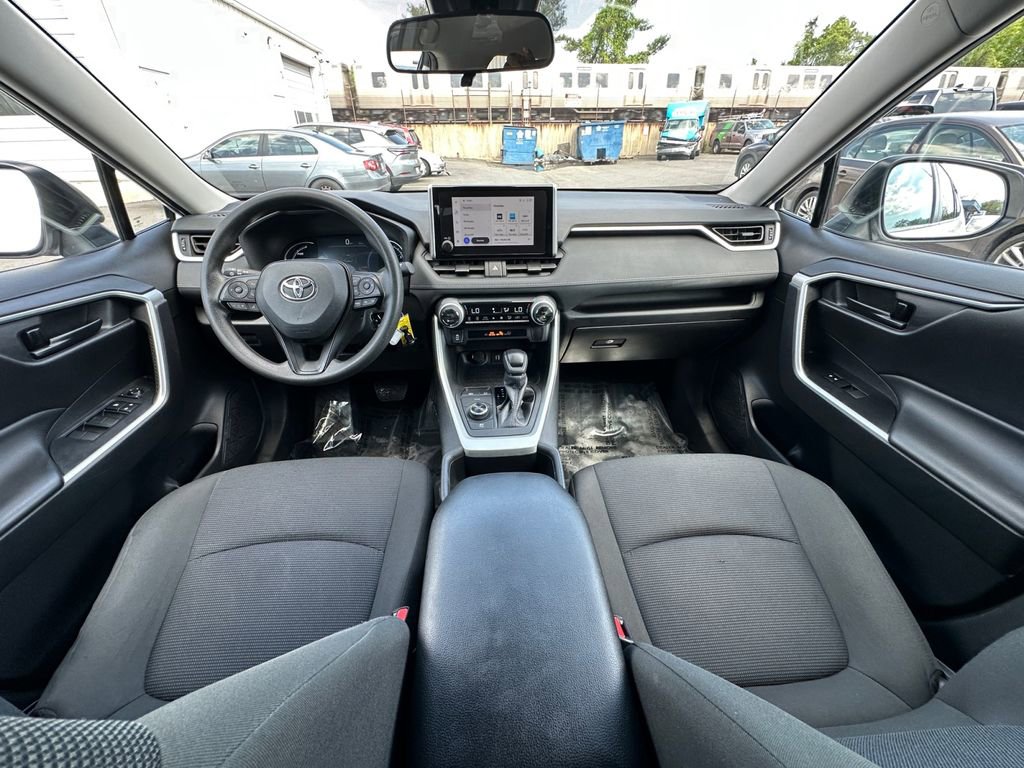 Used 2024 Toyota RAV4 LE AWD/4WD image 24