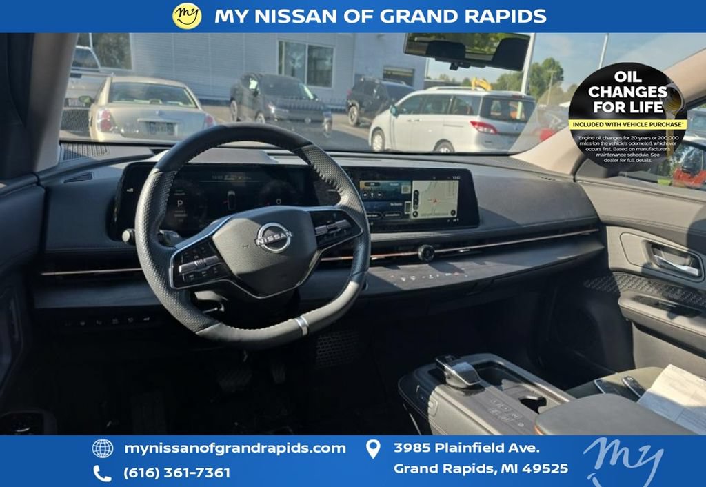 Used 2024 Nissan Ariya AWD image 9