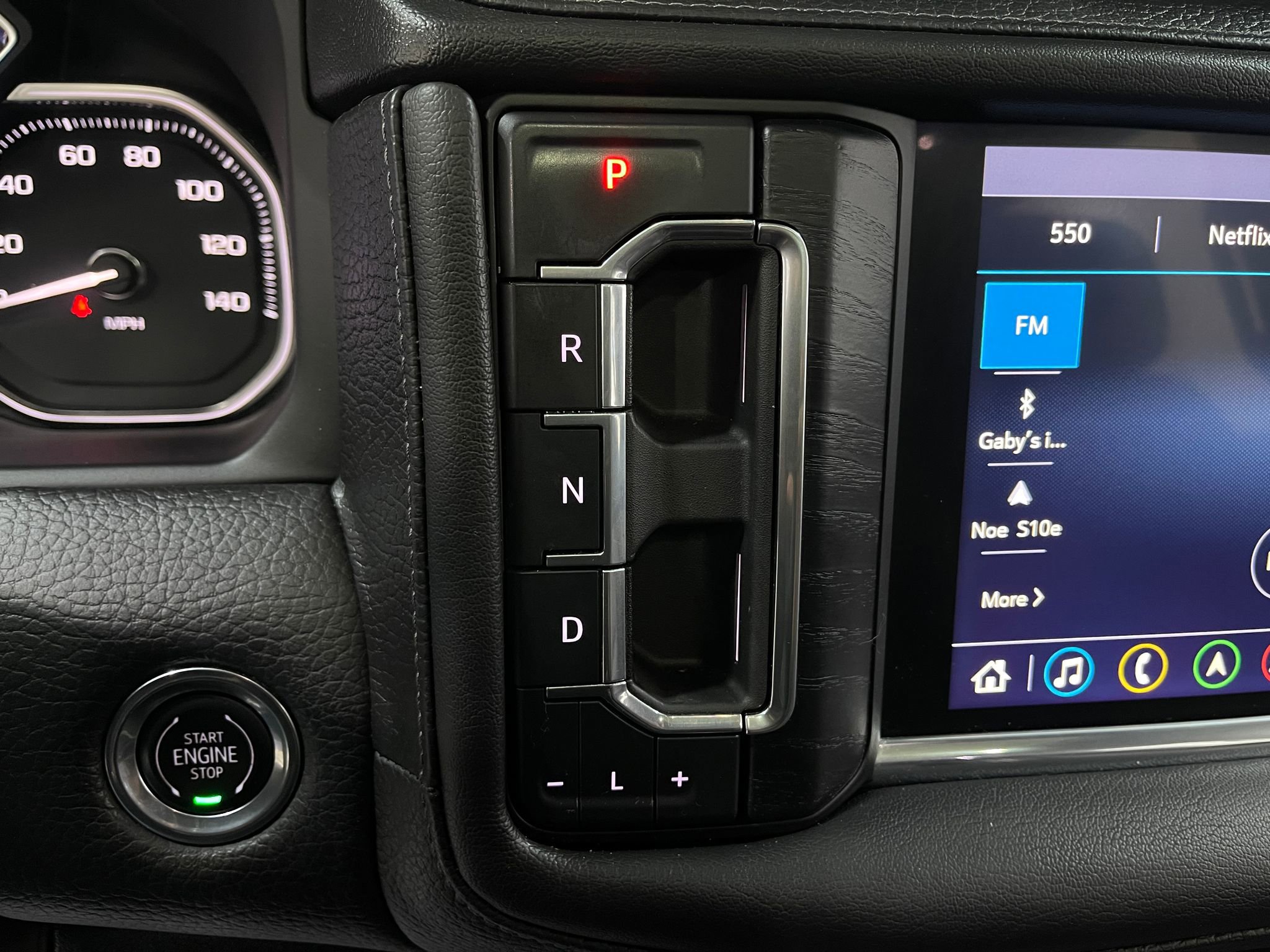 Used 2021 GMC Yukon Denali w/ Advanced Technology Package AWD/4WD image 29