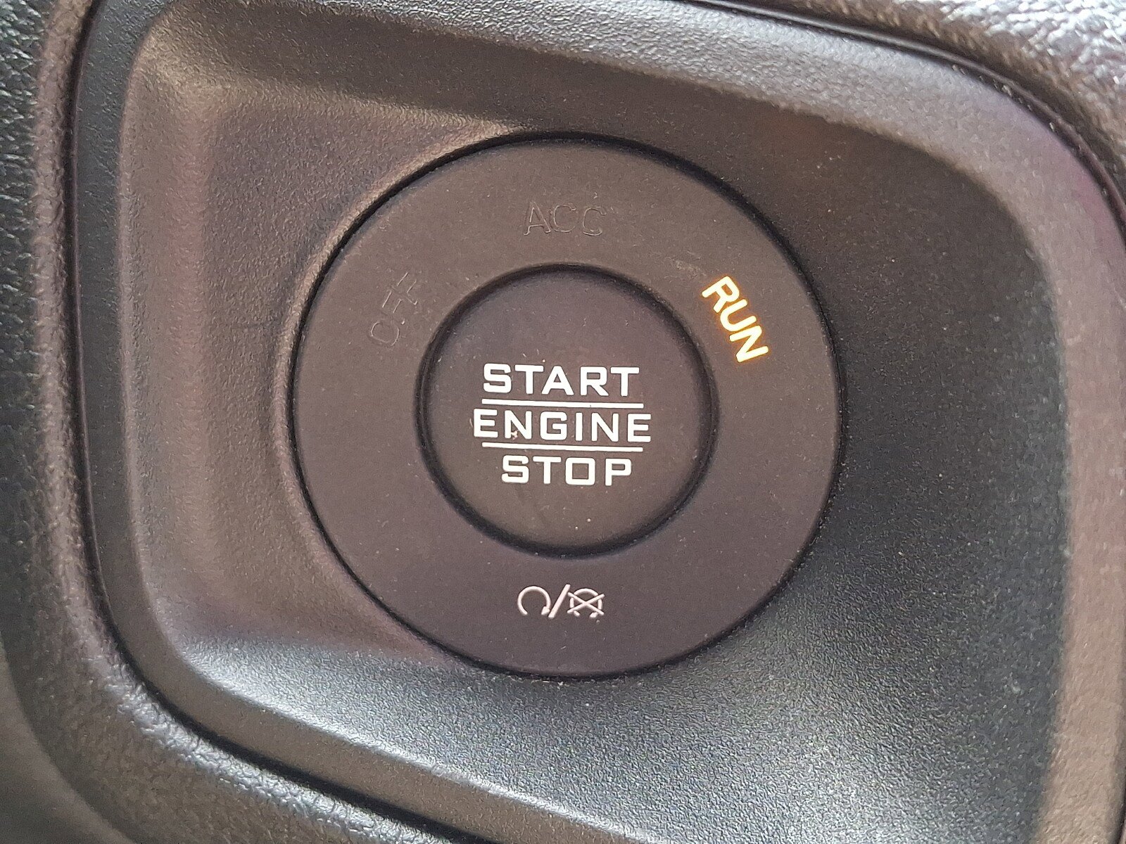 Used 2024 Jeep Wrangler Unlimited w/ Convenience Group AWD/4WD image 22
