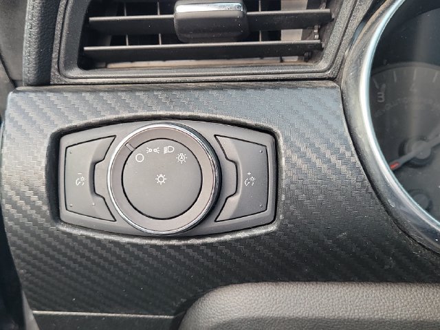 Used 2019 Ford Mustang Coupe RWD image 12