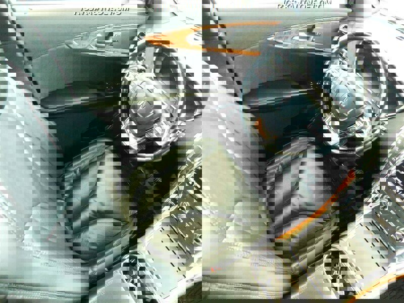 Used 2019 Lincoln Nautilus Select image 10