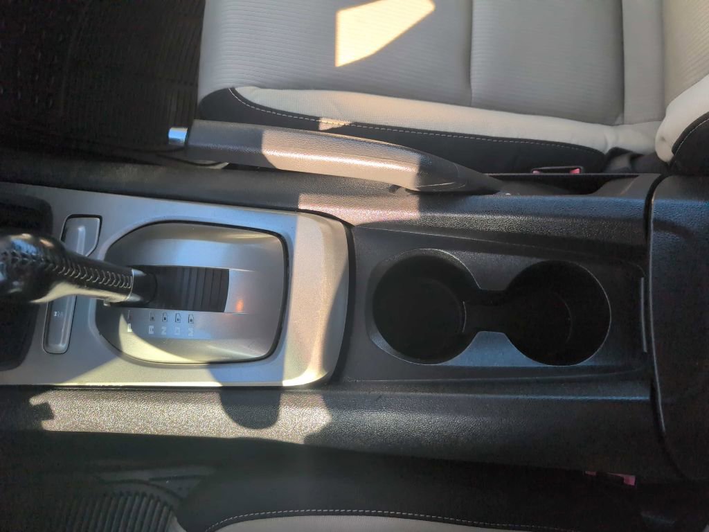 Used 2015 Chevrolet Camaro LT image 10