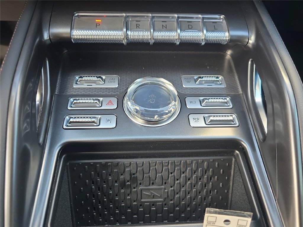 New 2026 Lincoln Nautilus Premier AWD/4WD image 16