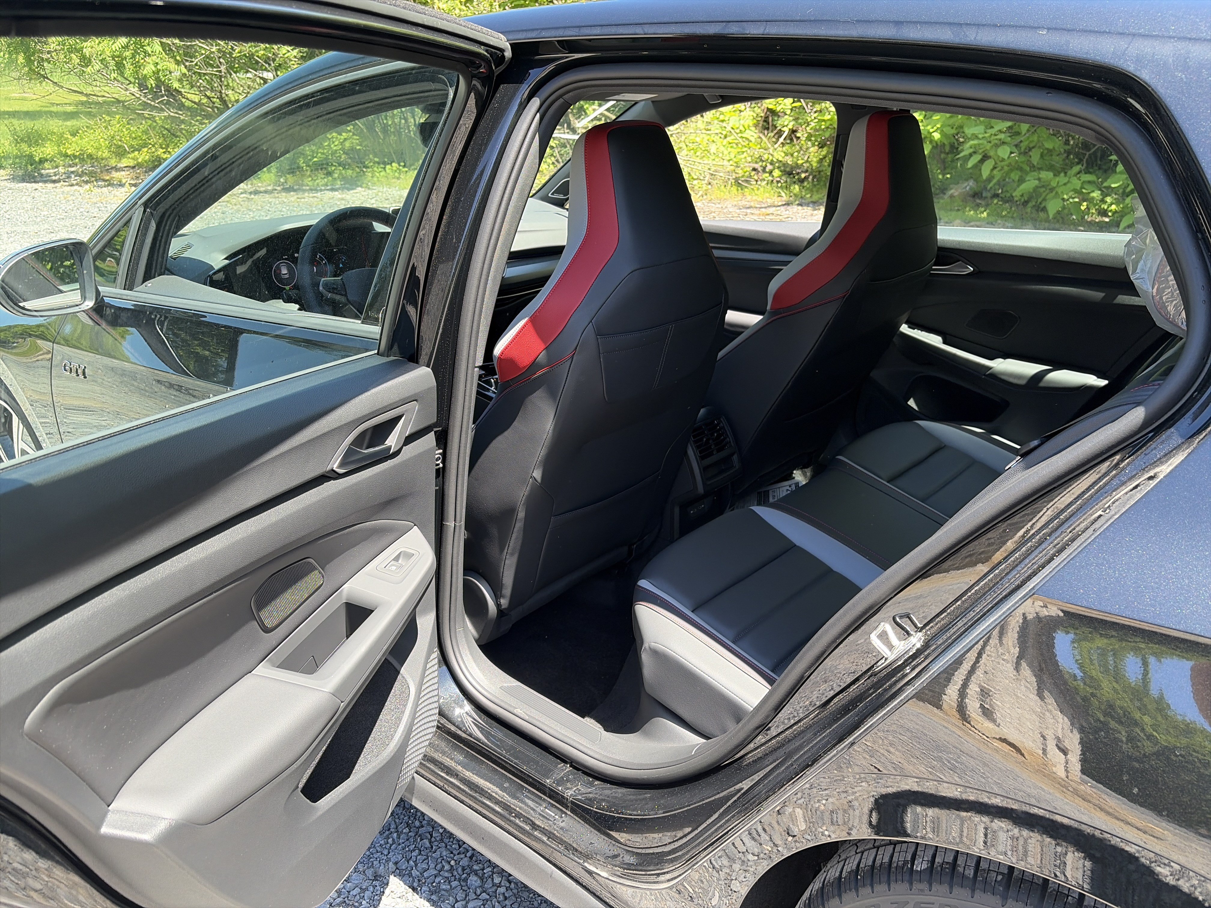 New 2026 Volkswagen GTI SE FWD image 15