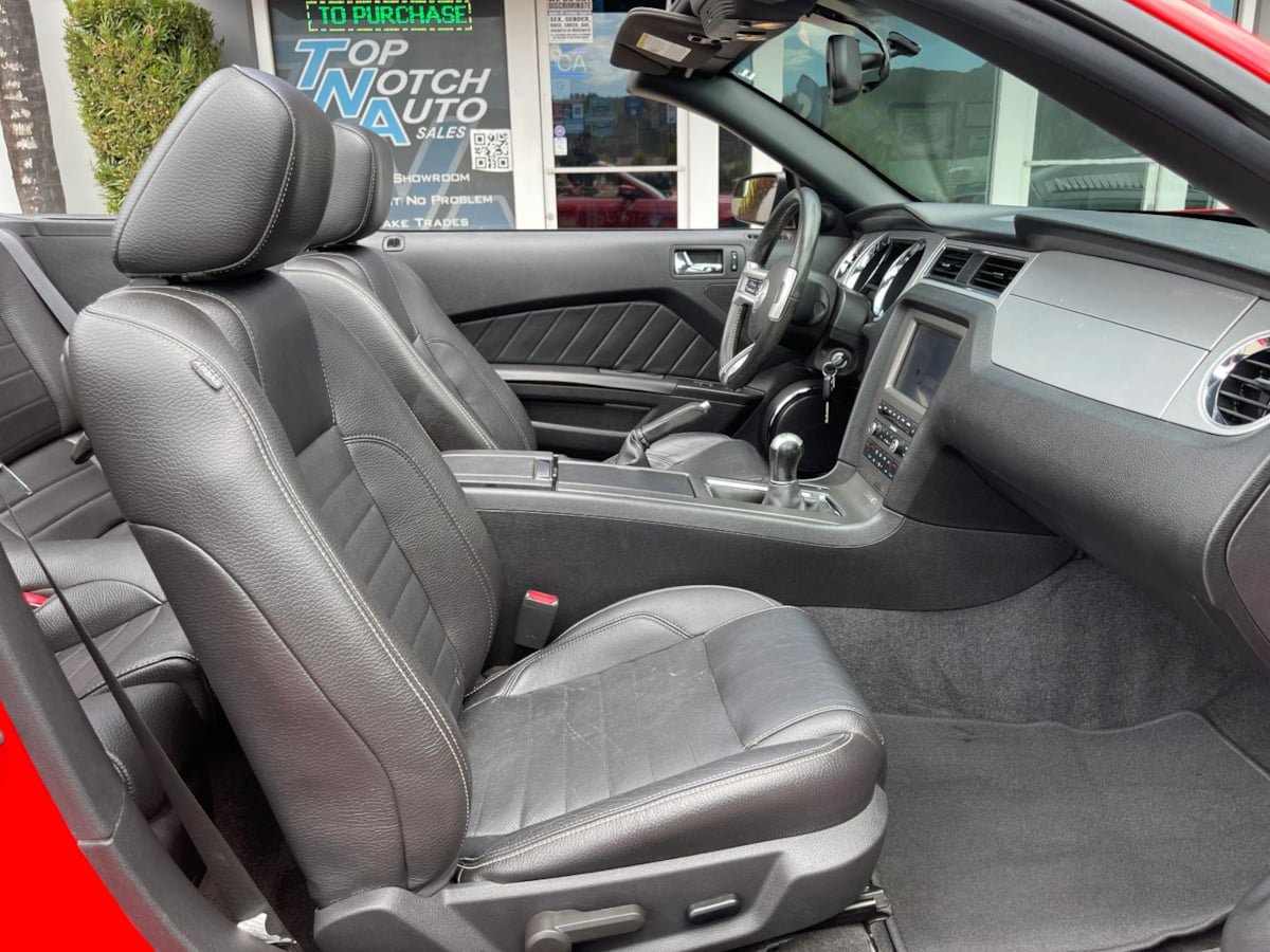 Used 2011 Ford Mustang GT Premium w/ Electronics Pkg RWD image 20
