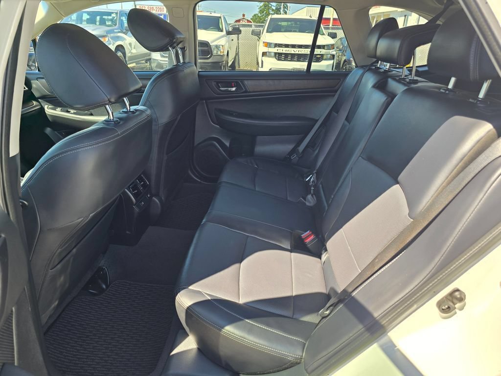 Used 2017 Subaru Outback 2.5i Limited AWD/4WD image 18
