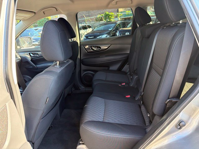 Used 2019 Nissan Rogue SV AWD/4WD image 20