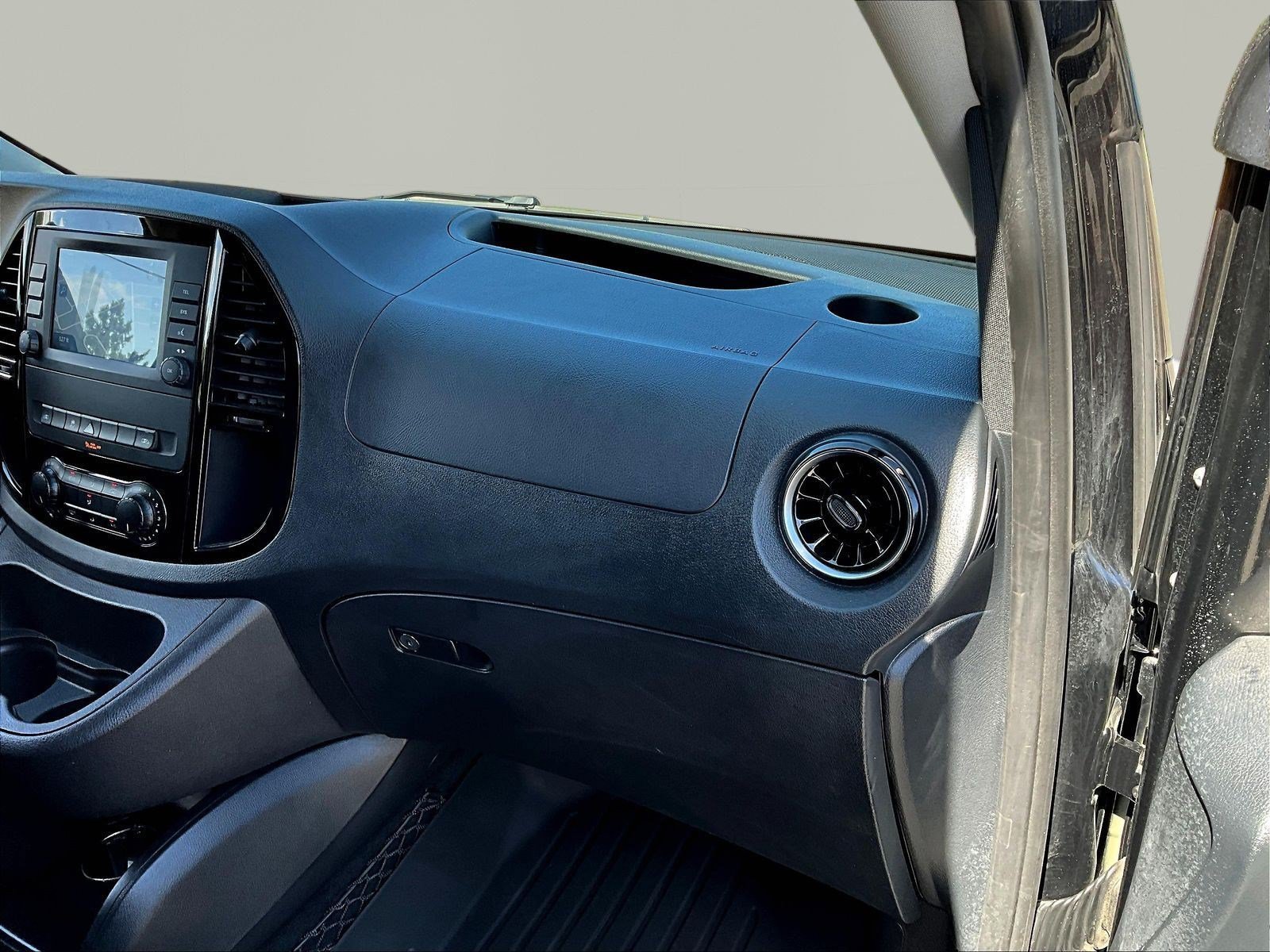 Used 2023 Mercedes-Benz Metris Passenger image 25