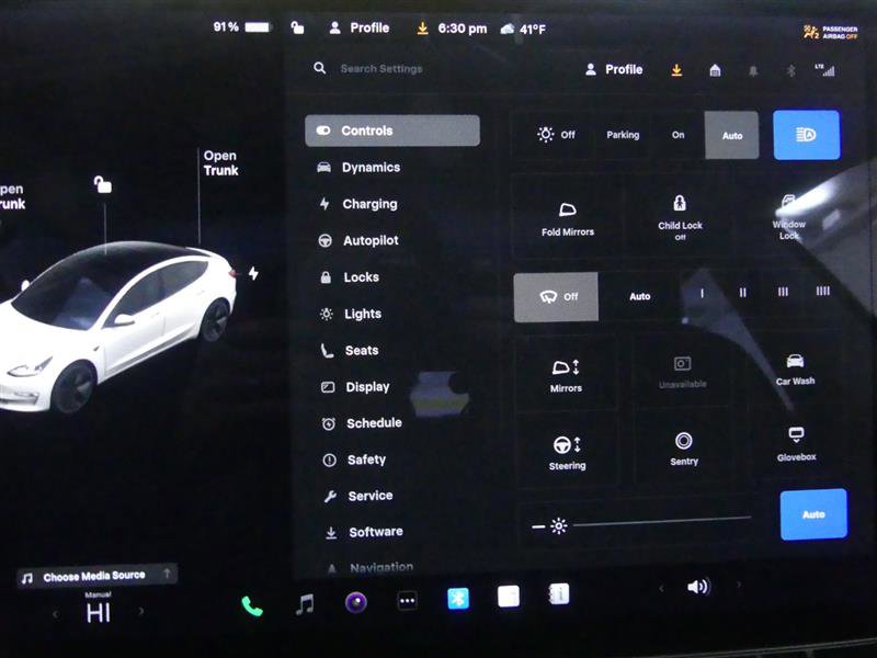 Used 2021 Tesla Model 3 Standard Range Plus image 11