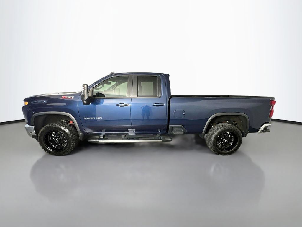 Used 2023 Chevrolet Silverado 3500 LT w/ Convenience Package AWD/4WD image 4