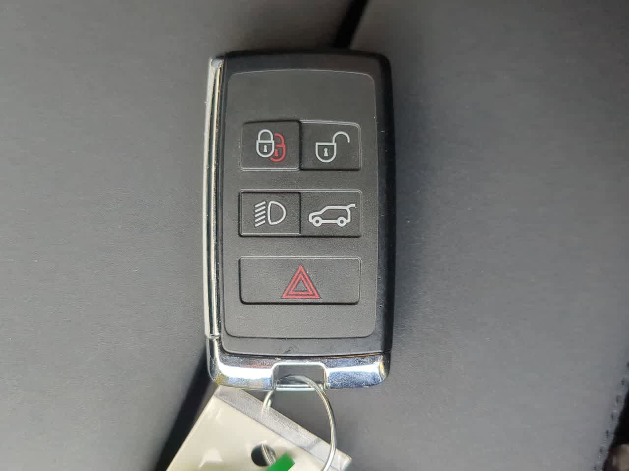 Used 2026 Land Rover Range Rover Velar Dynamic SE image 37