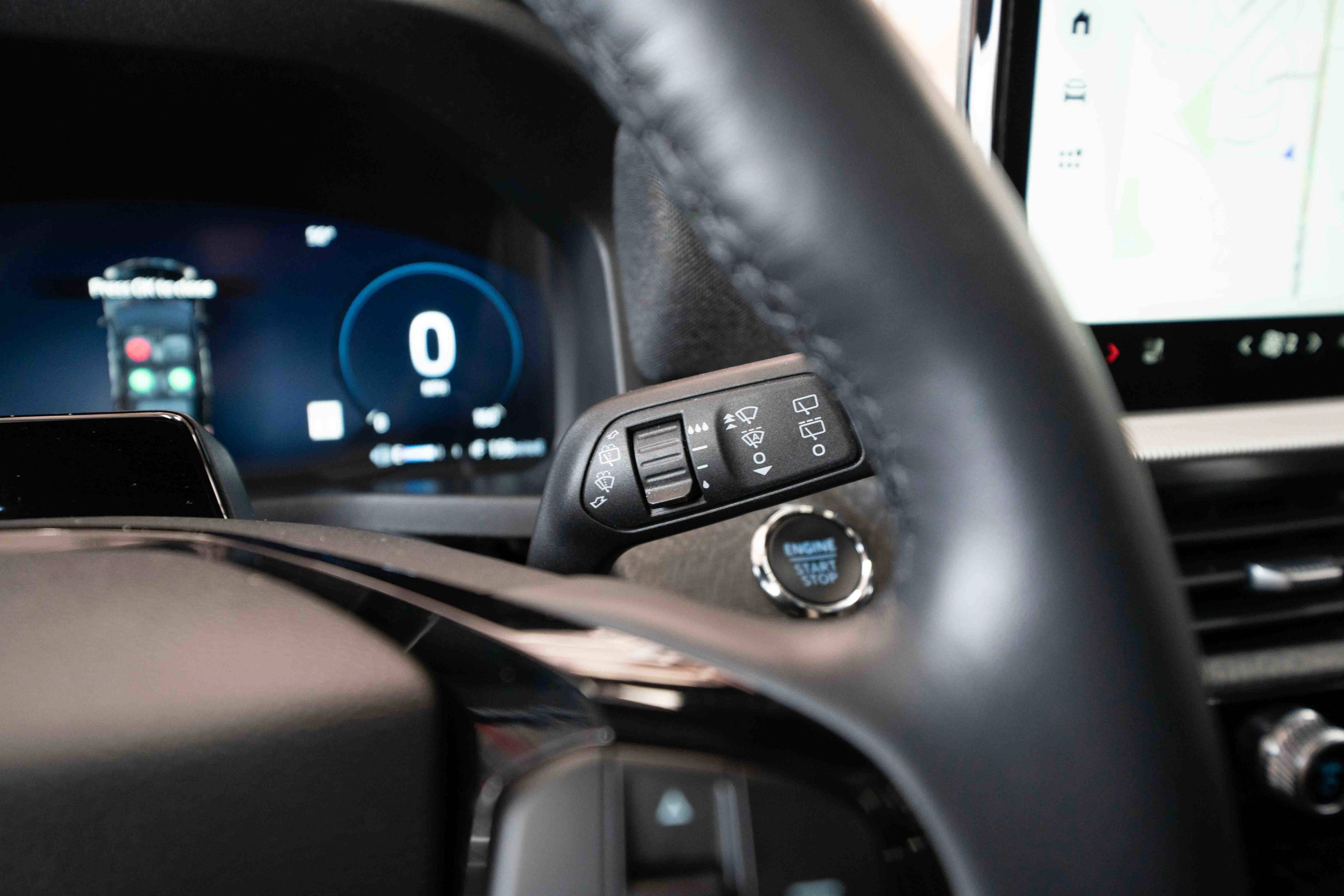 Used 2025 Ford Explorer Platinum w/ LUX Leather Package image 14