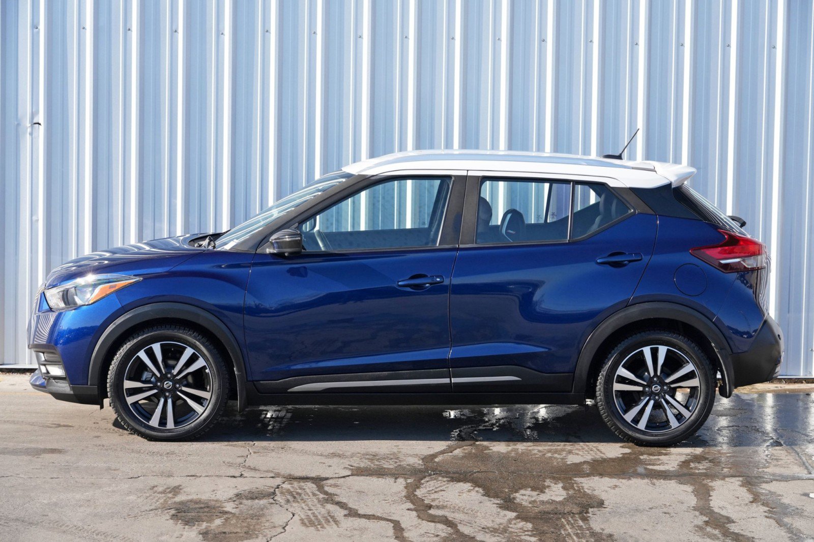 Used 2020 Nissan Kicks SR w/ SR Premium Package image 39