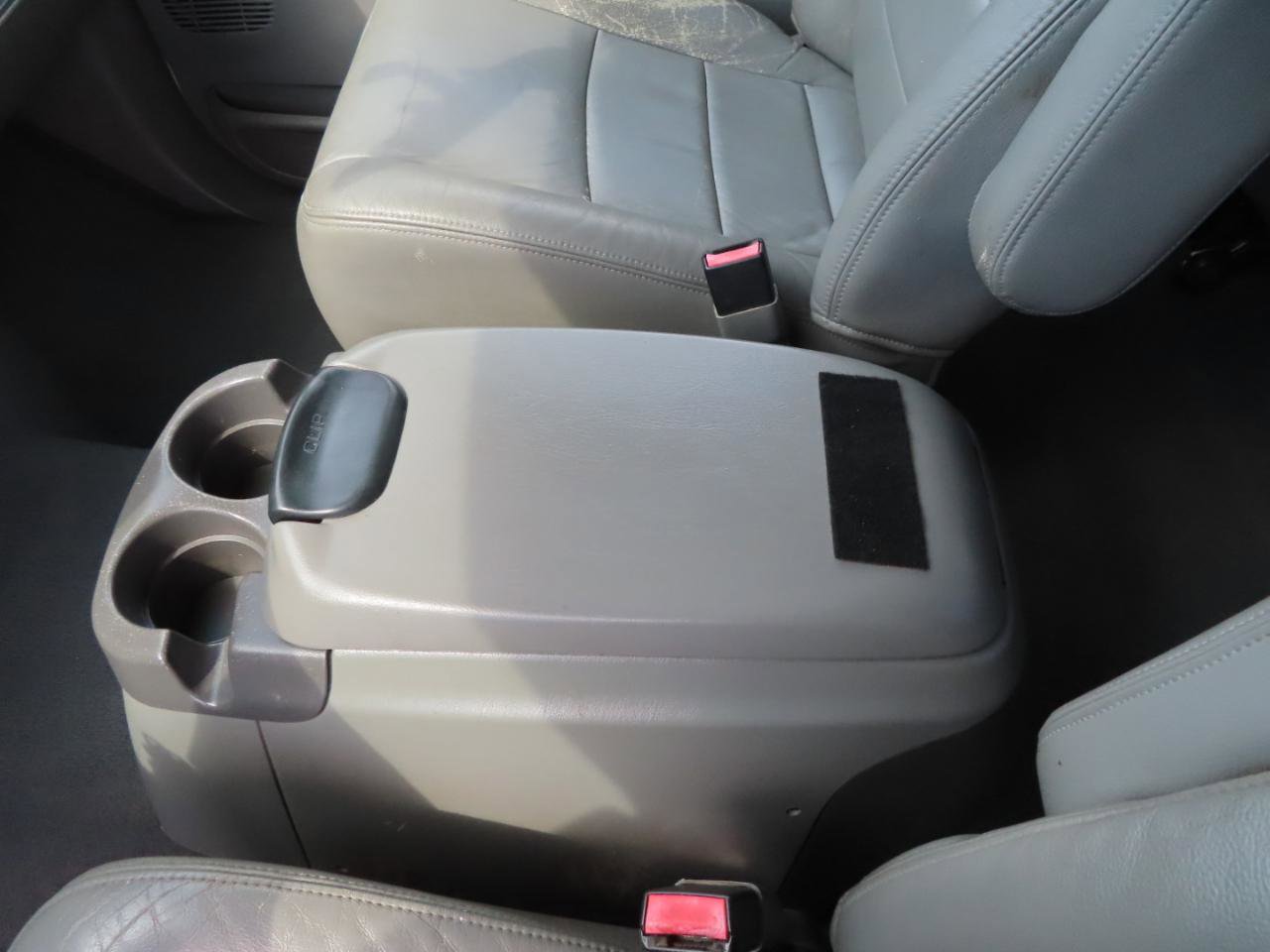 Used 2003 Ford F350 Lariat image 39