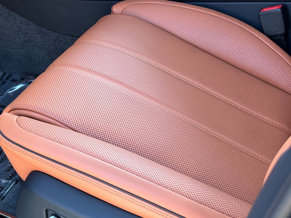 Certified 2025 Bentley Bentayga image 47