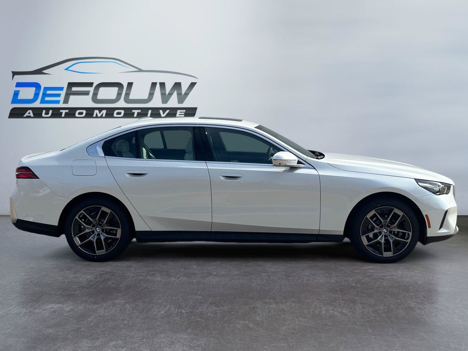 New 2026 BMW 530i xDrive AWD/4WD image 2