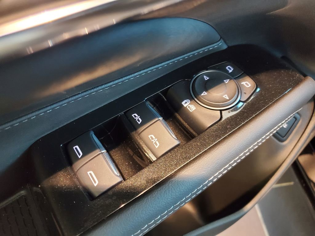 Used 2025 Cadillac CT4 Premium Luxury image 17