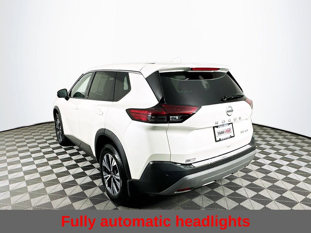Used 2021 Nissan Rogue SV image 8