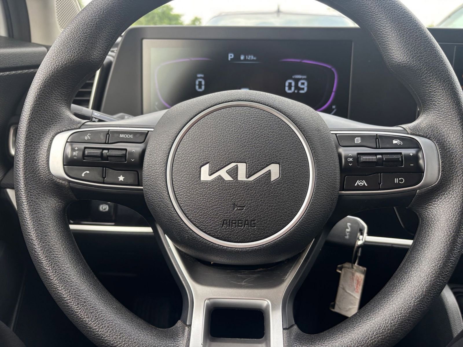 Used 2025 Kia Sportage LX image 27