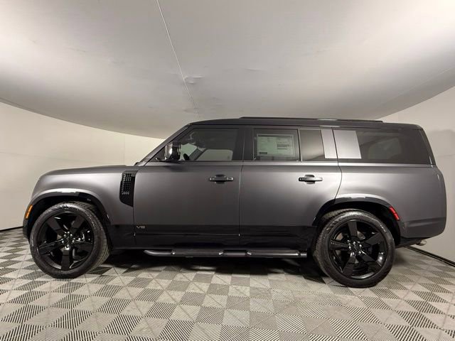 New 2026 Land Rover Defender 130 V8 video 3