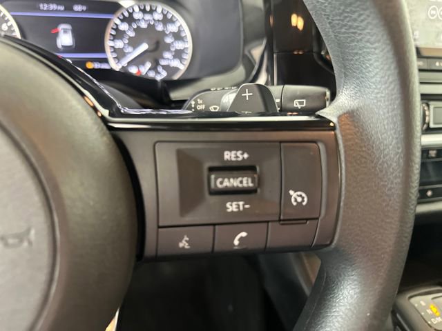 Used 2022 Nissan Pathfinder S image 16