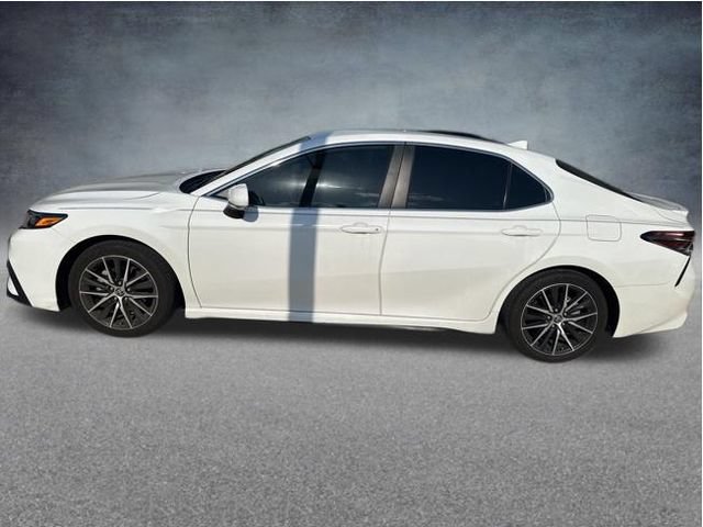 Used 2023 Toyota Camry SE FWD image 2