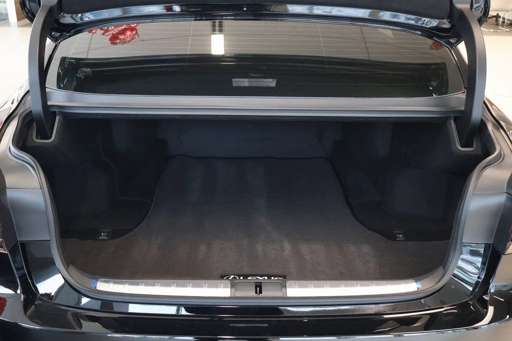 New 2026 Lexus LS 500 AWD image 9