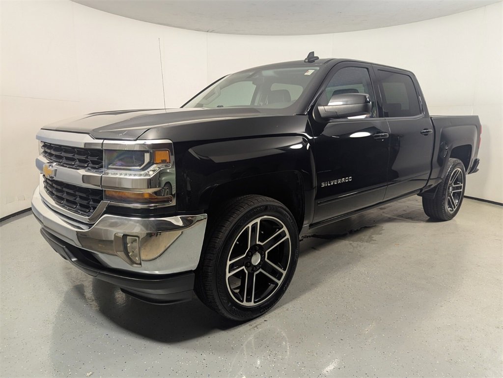 Used 2018 Chevrolet Silverado 1500 LT w/ All Star Edition image 3