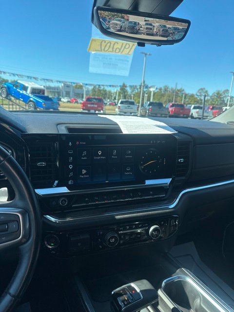 Used 2023 Chevrolet Silverado 1500 LTZ w/ LTZ Premium Package AWD/4WD image 15