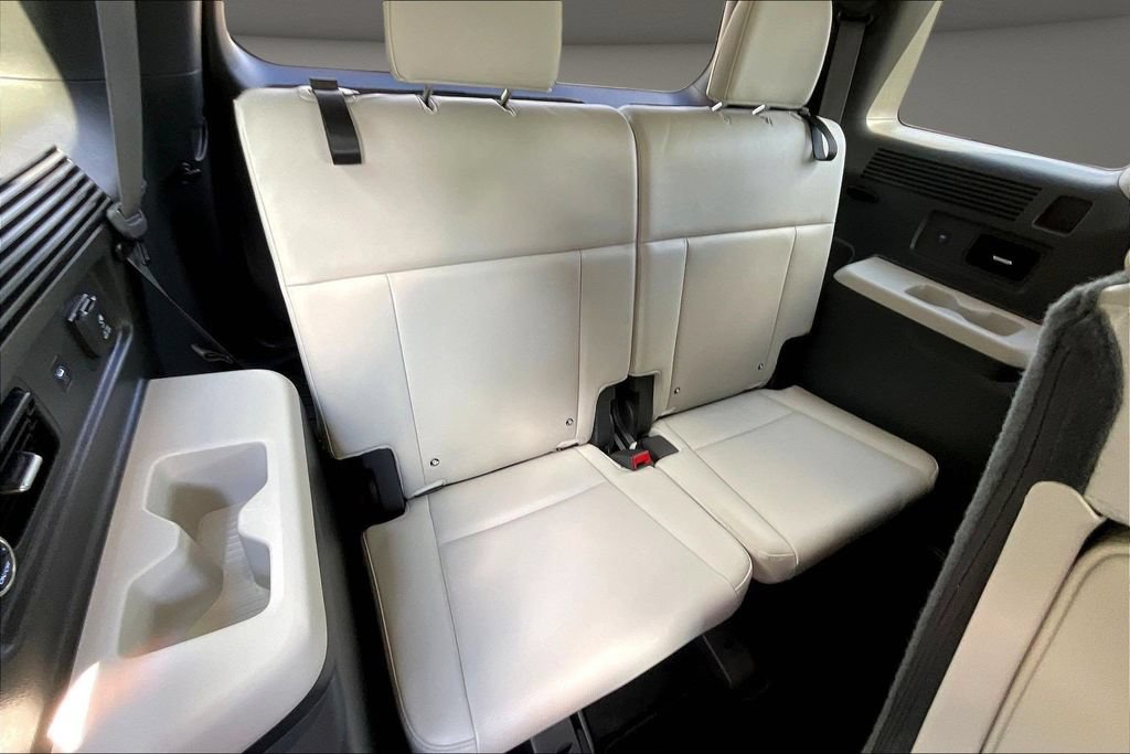 Used 2024 Hyundai Santa Fe Limited FWD image 29
