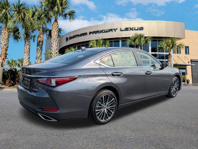 Certified 2023 Lexus ES 350 w/ Premium Package image 4