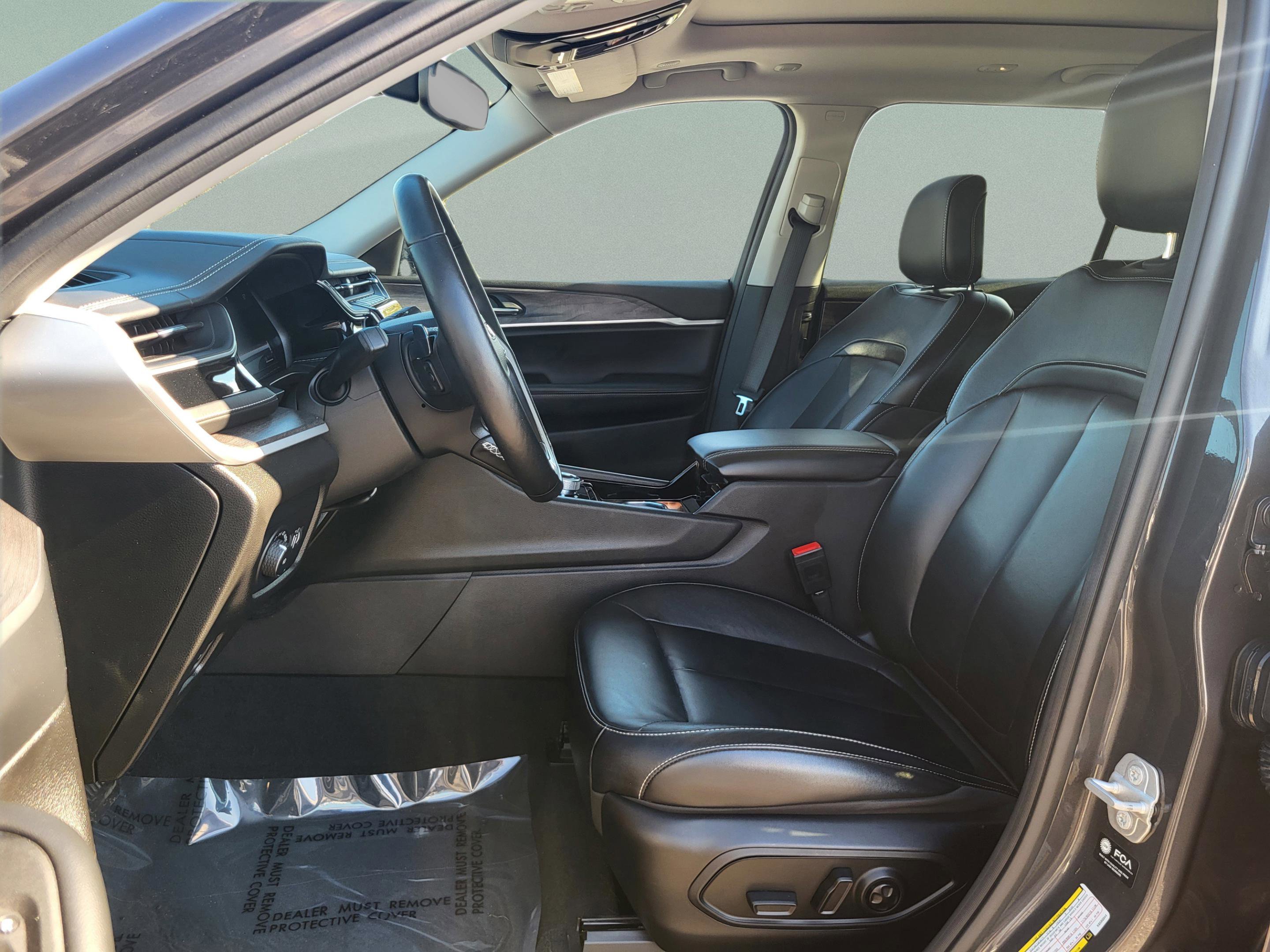 Used 2022 Jeep Grand Cherokee L Limited image 31