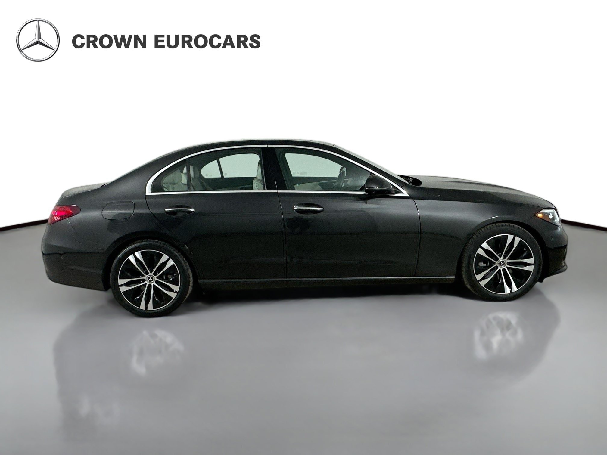 Used 2022 Mercedes-Benz C 300 4MATIC Sedan image 4