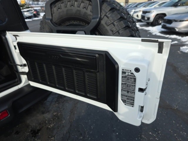 Used 2024 Jeep Wrangler Willys image 50