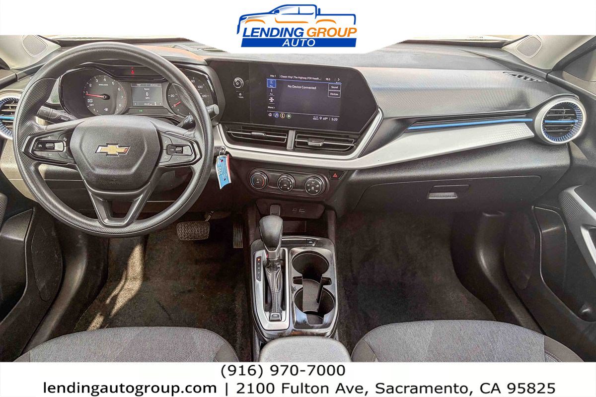 Used 2024 Chevrolet Trax LS FWD image 11