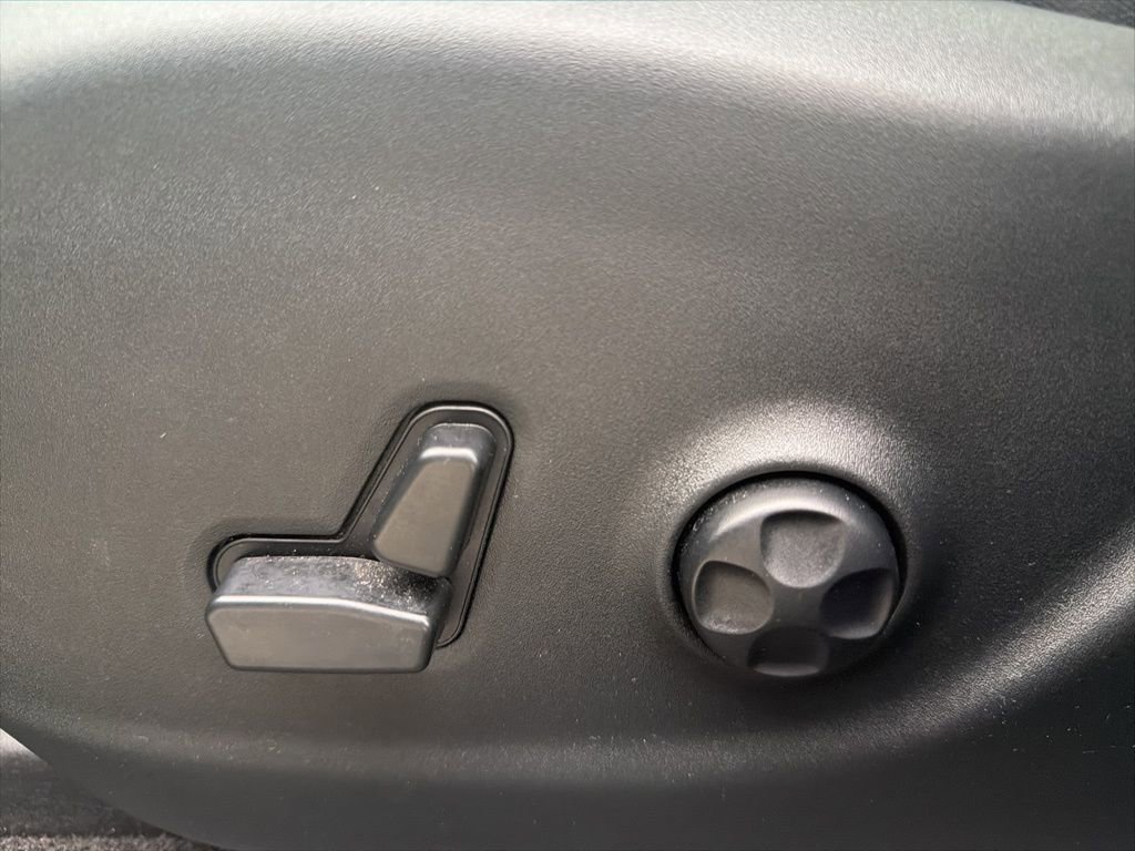 Used 2019 Jeep Cherokee Trailhawk image 18