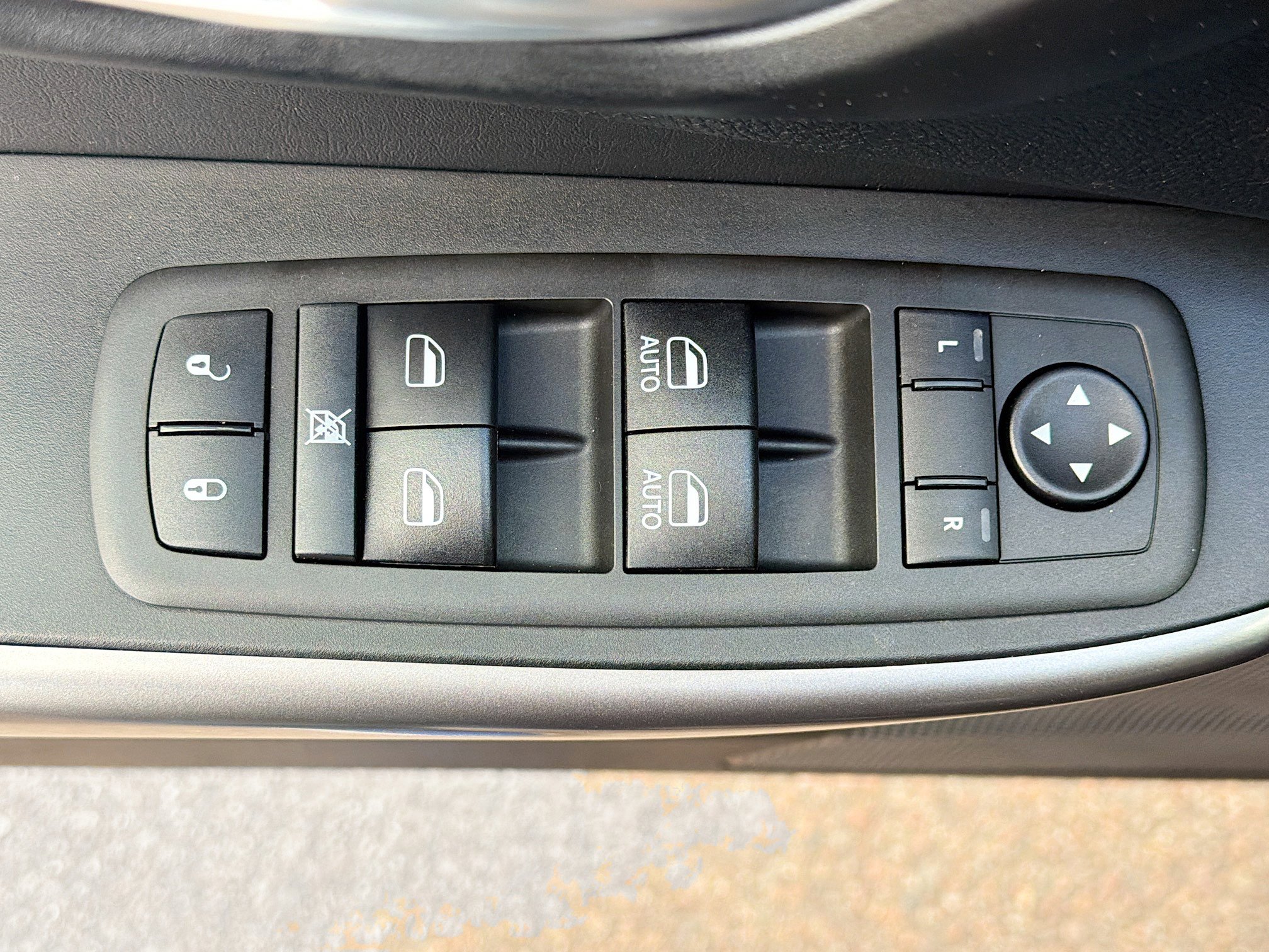 Used 2021 Jeep Cherokee Latitude Lux image 15