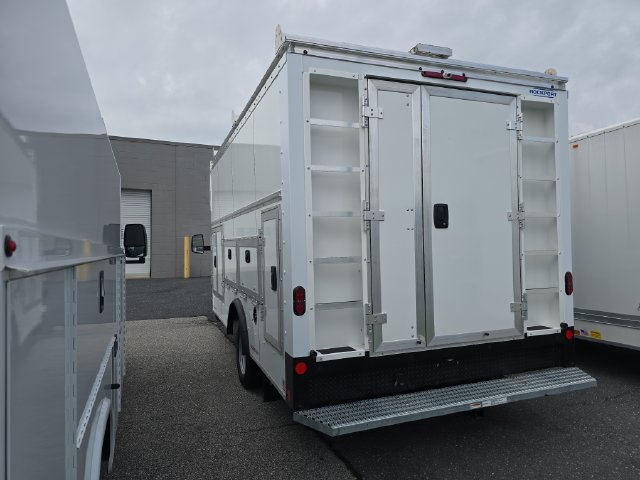 New 2025 GMC Savana 4500 w/ Power Convenience Package RWD image 3