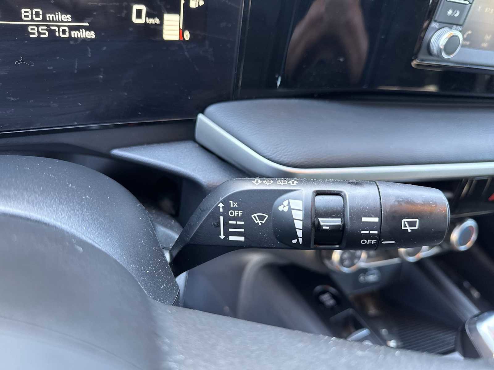 Used 2025 Nissan Kicks S image 24