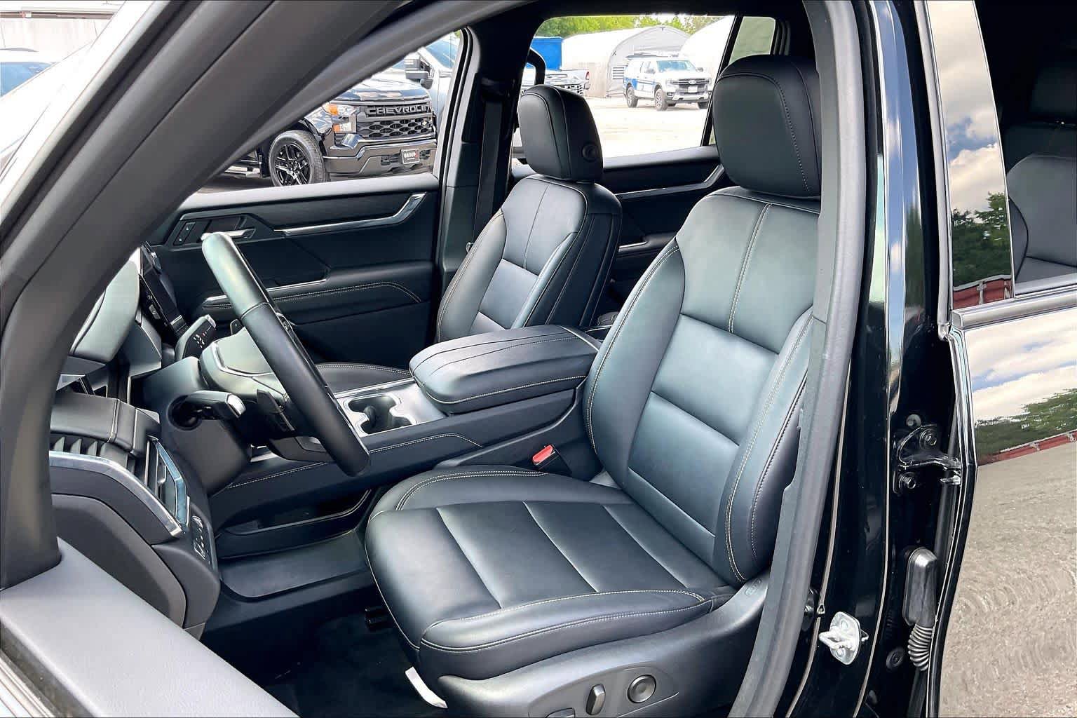Certified 2024 GMC Acadia Elevation AWD/4WD image 8