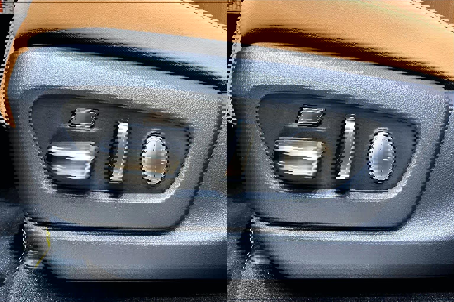 New 2026 Lexus LX 700h Luxury w/ Appearance Package image 15