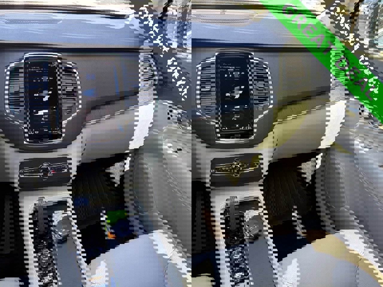 Used 2020 Volvo XC90 T8 Momentum w/ Protection Package Premier image 15