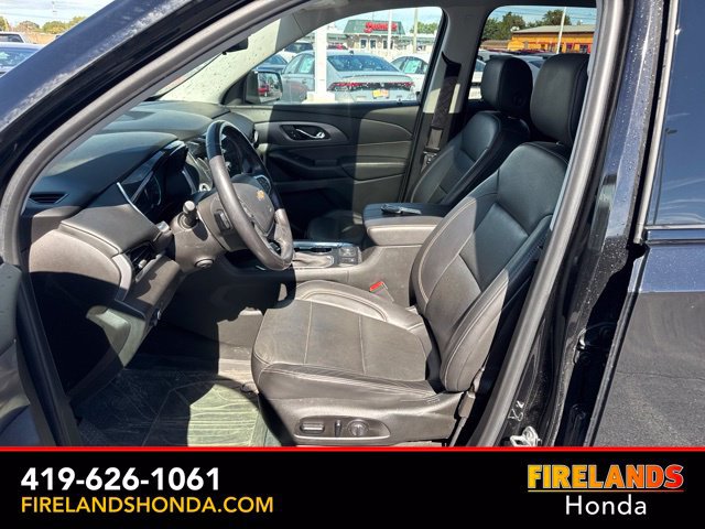 Used 2021 Chevrolet Traverse Premier w/ Redline Edition FWD image 17