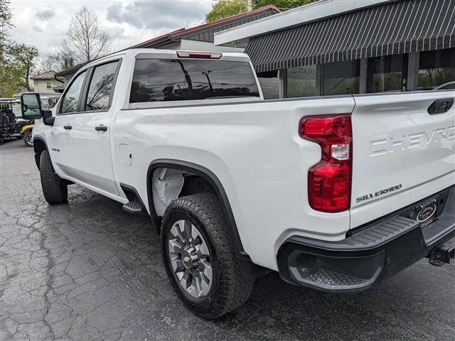 Used 2024 Chevrolet Silverado 2500 Custom w/ Custom Value Package image 8